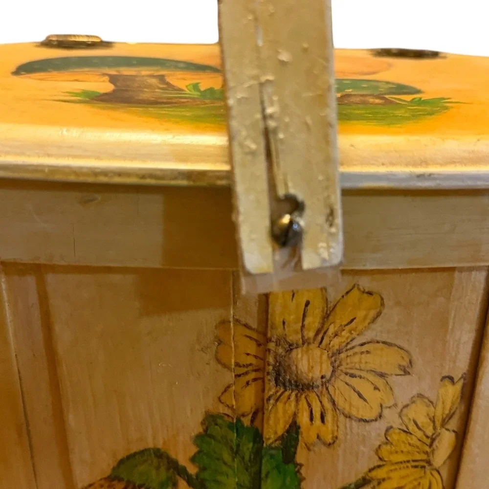 Vintage 1970s Mushroom Wooden Basket Purse Hand Painted Daisies Cottagecore